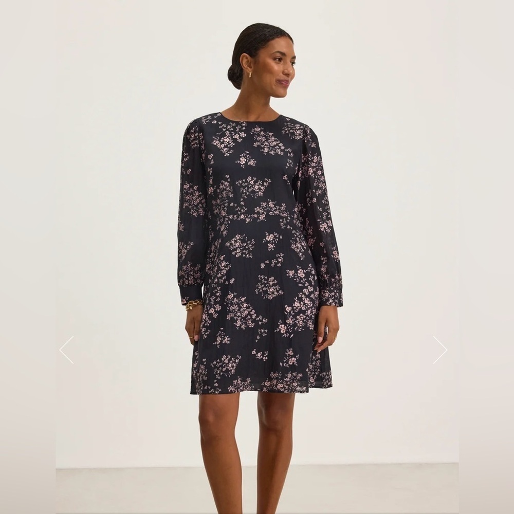 Velvet by Graham & Spencer Celina Navy Floral Cotton Long Sleeves Dress